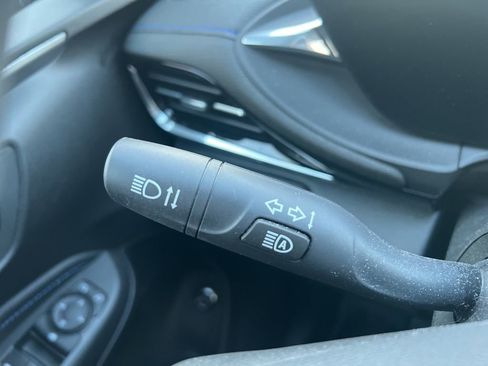 Used 2024 Buick Envista Sport Touring w/ Convenience I Package image 15