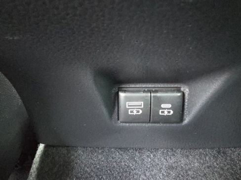 Used 2026 Toyota Camry XLE w/ Premium Plus Package FWD image 31