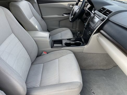 Used 2016 Toyota Camry LE image 12