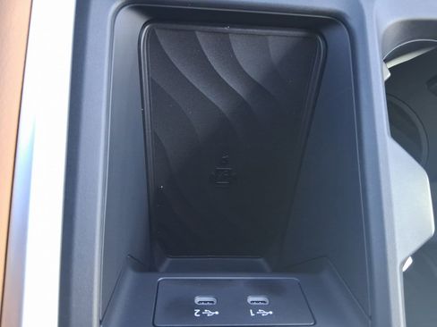 New 2026 Nissan Armada SL w/ Captain's Chari Seat Package image 22