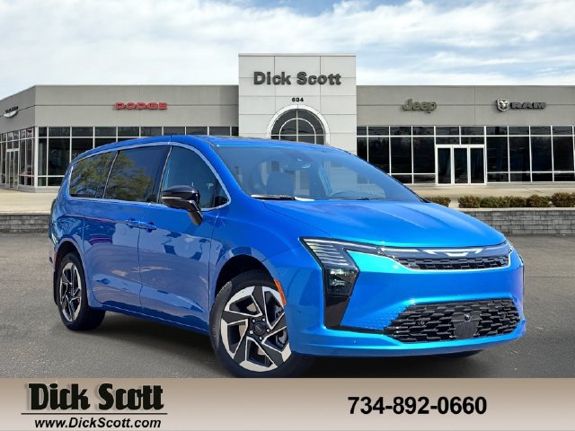 New 2027 Chrysler Pacifica Limited AWD/4WD image 1