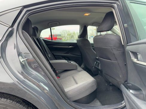 Used 2025 Toyota Camry LE image 10