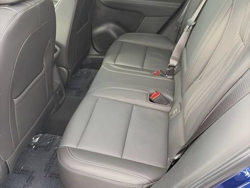 Used 2024 Buick Envision Avenir AWD/4WD image 16