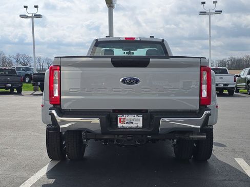 New 2026 Ford F450 XL image 9