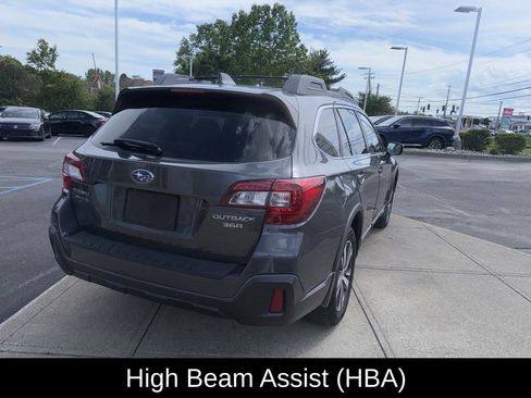 Used 2018 Subaru Outback 3.6R Limited AWD/4WD image 7