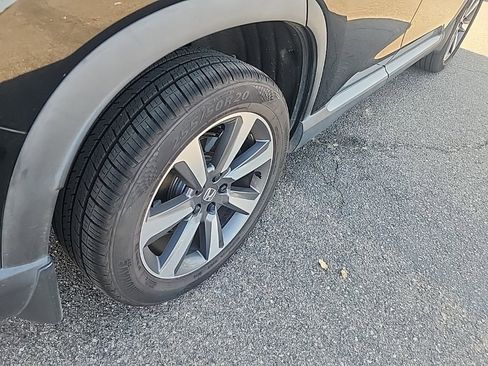 Used 2023 Honda Pilot Touring image 16