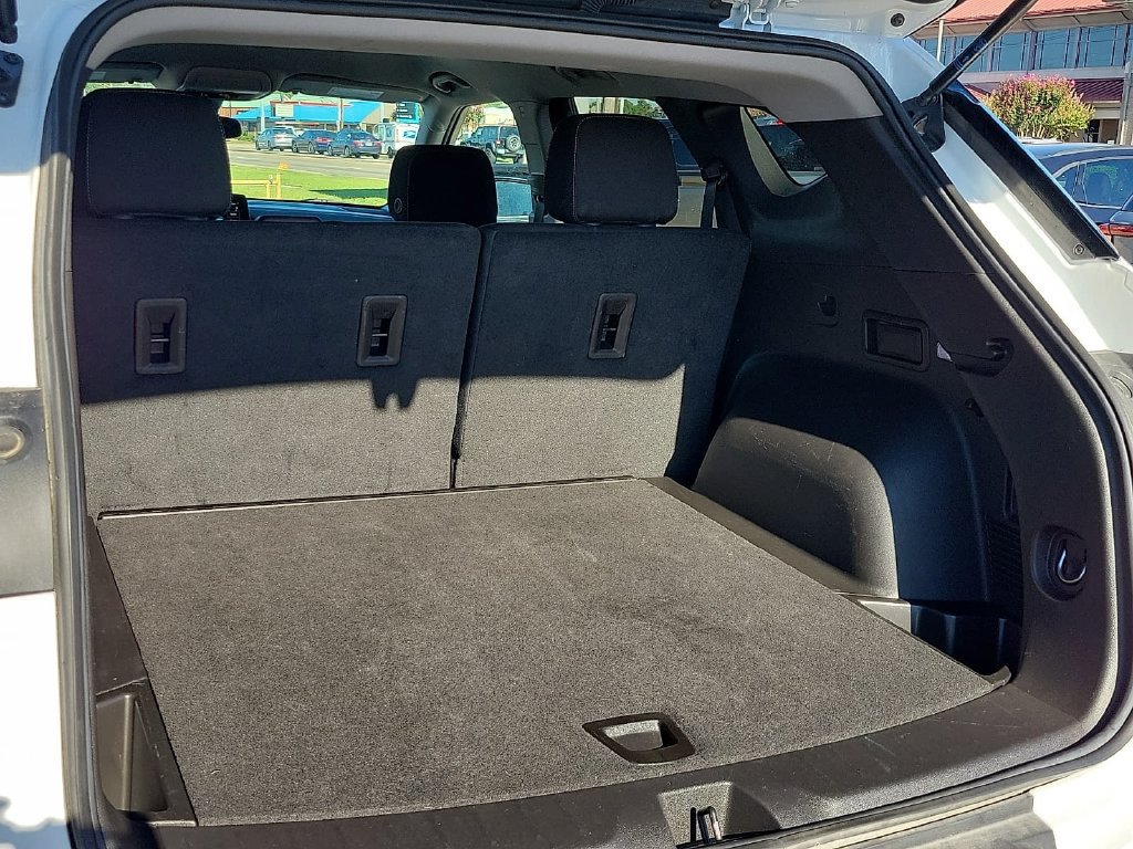 Used 2025 Chevrolet Blazer LT FWD image 8