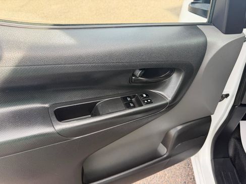 Used 2017 Chevrolet City Express LS image 12