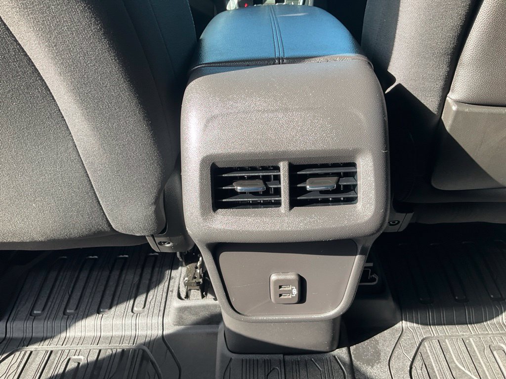 Used 2023 GMC Terrain SLE w/ Driver Convenience Package FWD image 26