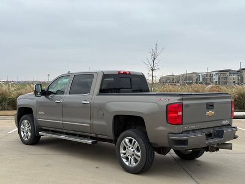 Used 2017 Chevrolet Silverado 2500 High Country w/ Duramax Plus Package image 5