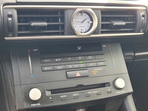 Used 2015 Lexus RC 350 w/ Luxury Package image 17