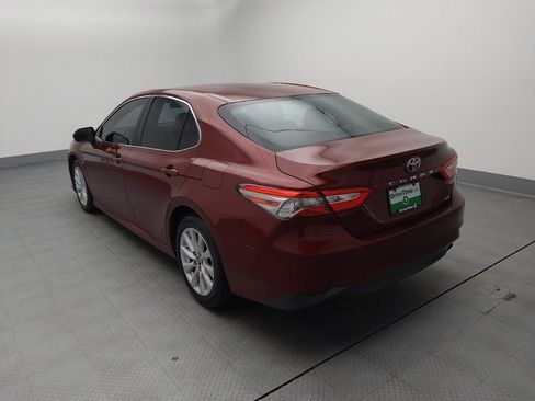 Used 2018 Toyota Camry LE image 5