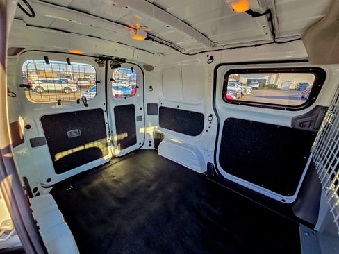 Used 2021 Nissan NV200 SV w/ Sliding Door Glass Package FWD image 16