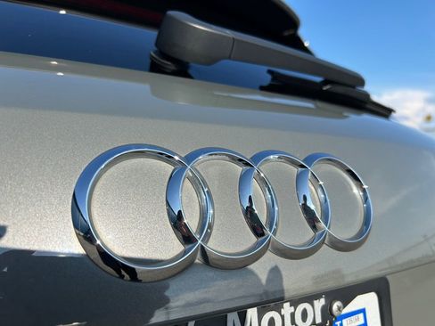 Used 2020 Audi Q3 2.0T Premium Plus w/ Premium Plus Package image 31