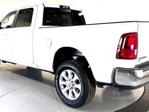 New 2027 RAM 2500 Laramie AWD/4WD image 7