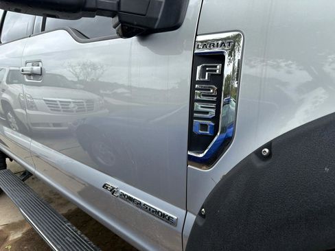Used 2019 Ford F250 Lariat w/ Lariat Ultimate Package AWD/4WD image 4