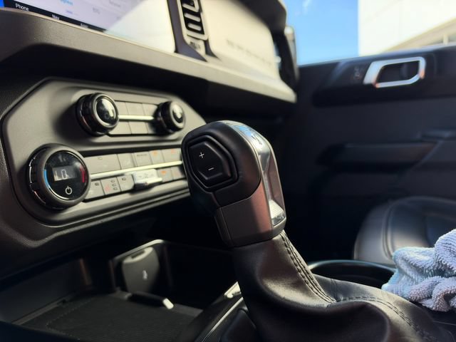 Used 2025 Ford Bronco Outer Banks AWD/4WD image 45