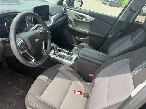 Used 2025 Chevrolet Blazer LT AWD/4WD image 16