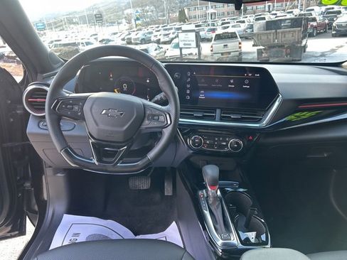 Used 2024 Chevrolet Trax RS w/ Driver Confidence Package image 20