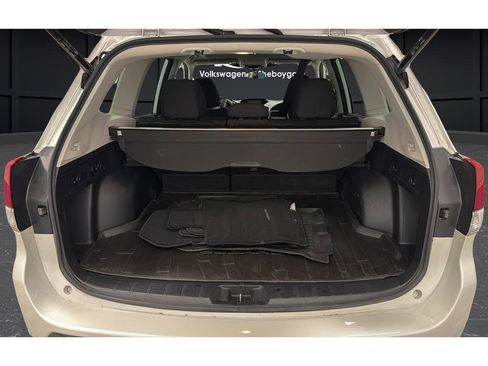 Used 2022 Subaru Forester Premium AWD/4WD image 27