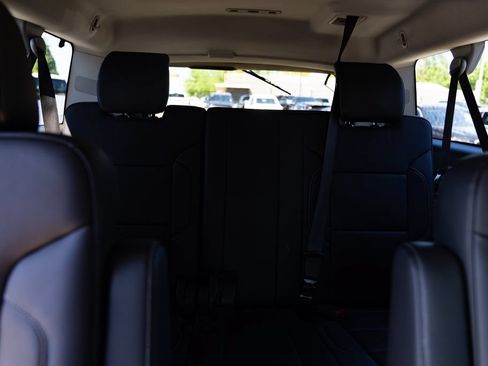 Used 2019 GMC Yukon XL SLT w/ Open Road Package AWD/4WD image 26