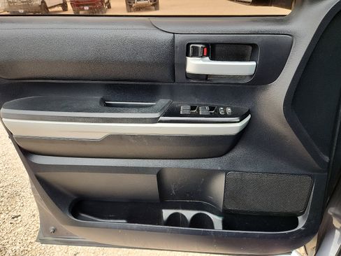 Used 2018 Toyota Tundra SR5 w/ SR5 Upgrade Package RWD image 14