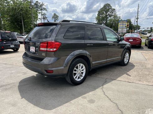 Used 2017 Dodge Journey SXT w/ Comfort/Convenience Group image 5