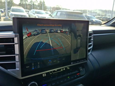 Used 2023 Toyota Sequoia Platinum image 18