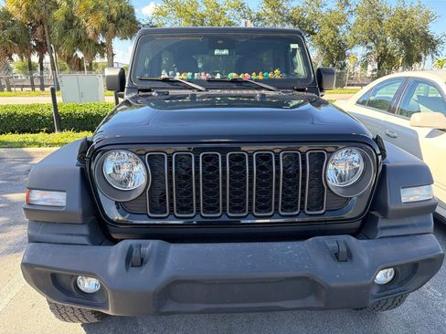 Used 2024 Jeep Wrangler Unlimited Sport AWD/4WD image 2