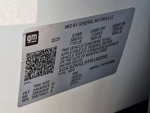 Certified 2026 GMC Yukon XL Denali Ultimate w/ LPO, Floor Liner Package AWD/4WD image 33