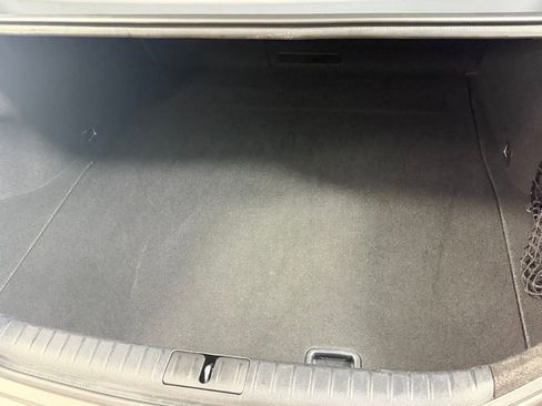 Used 2025 Genesis G70 2.5T image 27