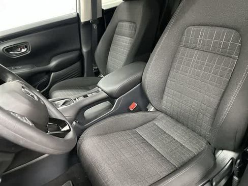 Certified 2027 Honda HR-V LX image 10