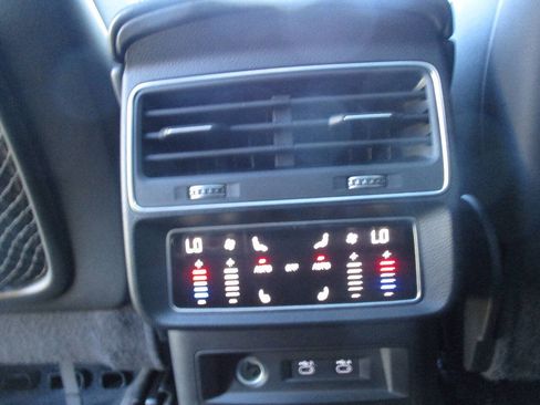 Used 2021 Audi Q7 3.0T Premium Plus w/ Executive Package AWD/4WD image 96