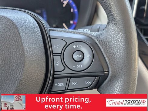 Used 2020 Toyota Corolla LE FWD image 16