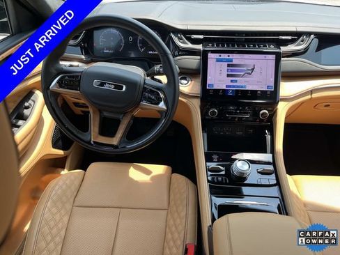 Used 2025 Jeep Grand Cherokee L Summit AWD/4WD image 14