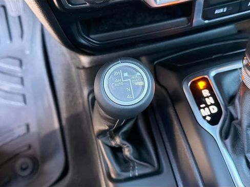 Used 2024 Jeep Wrangler High Altitude image 27