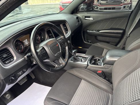 Used 2021 Dodge Charger SXT w/ Blacktop Package image 35