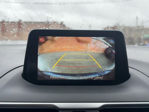 Used 2017 MAZDA MAZDA3 Touring image 11