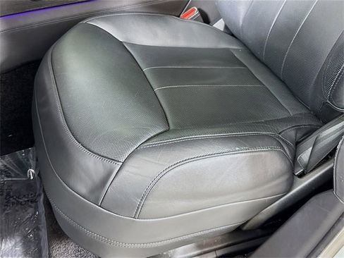 Certified 2023 Land Rover Range Rover SE image 22