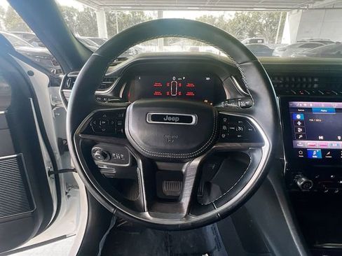 Used 2021 Jeep Grand Cherokee L Overland w/ Luxury Tech Group IV image 16