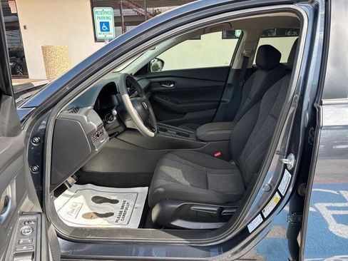 Used 2025 Honda Accord LX image 12