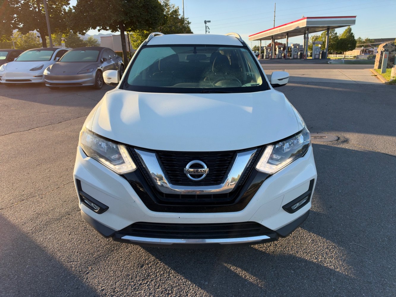 Used 2017 Nissan Rogue SV AWD/4WD image 8