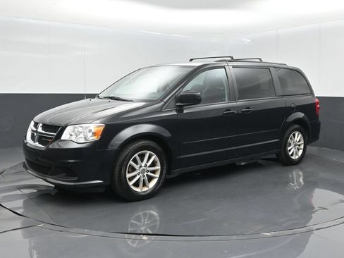 Used 2016 Dodge Grand Caravan SXT FWD image 1