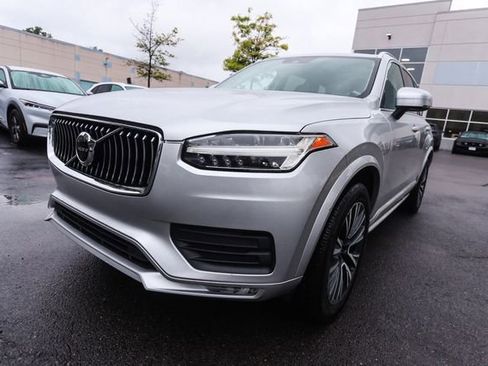 Used 2020 Volvo XC90 T6 Momentum w/ Protection Package Premier AWD/4WD image 18