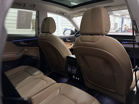 Used 2020 Audi Q8 Premium Plus image 31