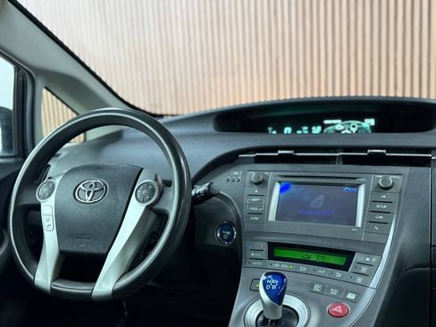 Used 2012 Toyota Prius Two FWD image 5