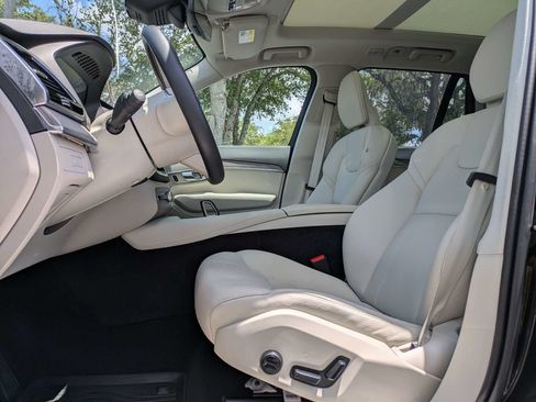 Used 2024 Volvo XC90 T8 Plus AWD/4WD image 2