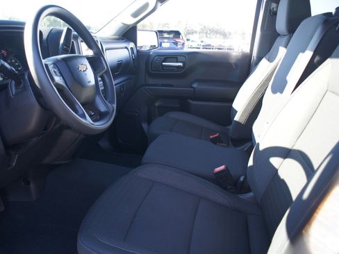 Used 2024 Chevrolet Silverado 1500 Custom image 10