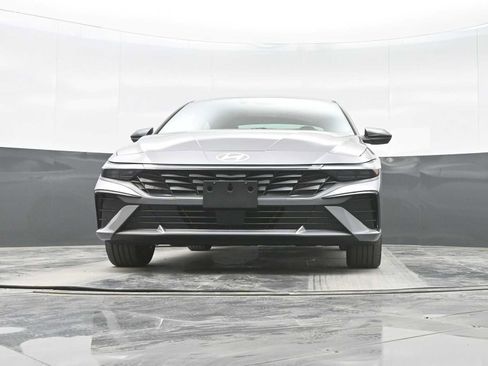 New 2026 Hyundai Elantra SEL Sport Premium image 24