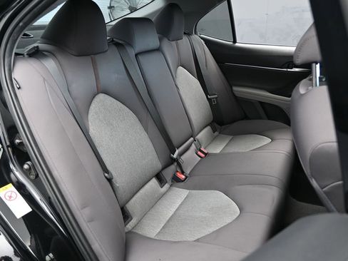 Used 2019 Toyota Camry LE image 42